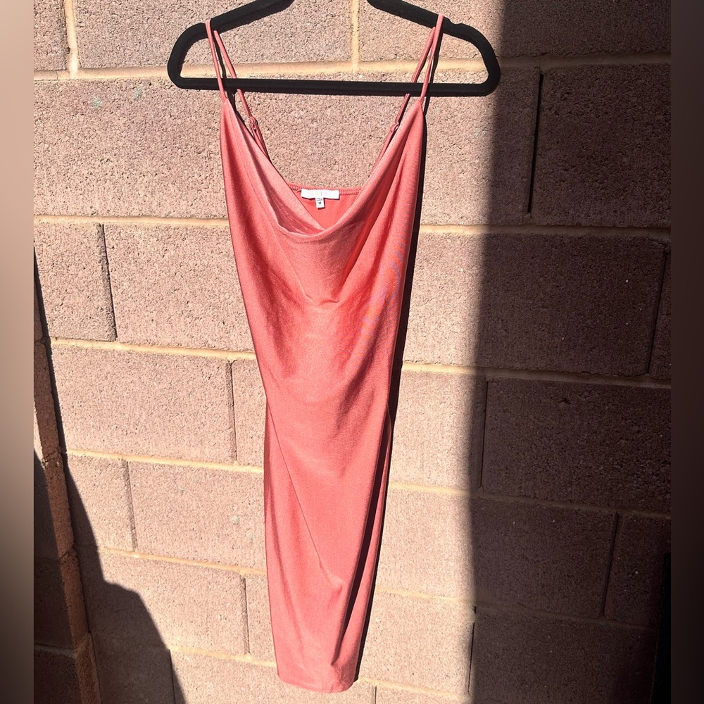Gorgeous girls night out women’s dress coral size M brand Iris shiny stretch